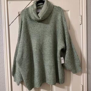 Green Okd Navy turtleneck sweater